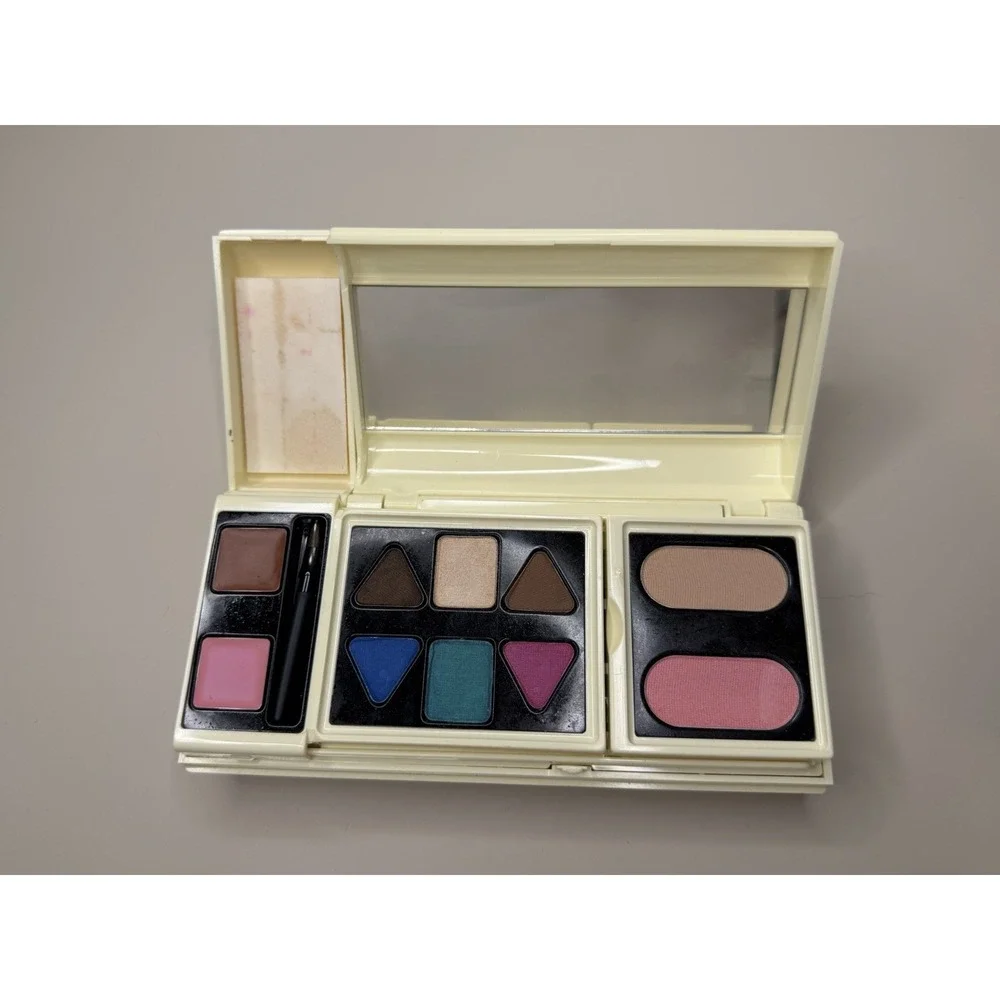 NEW ULTIMA II CHARLES REVSON QUICK TAKES EYESHADOW KIT 1989 Unused.